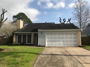 430 El Toro Ln, Webster, TX 77598