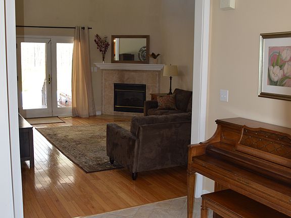 2nd image of 10106 Wildwood Dr
