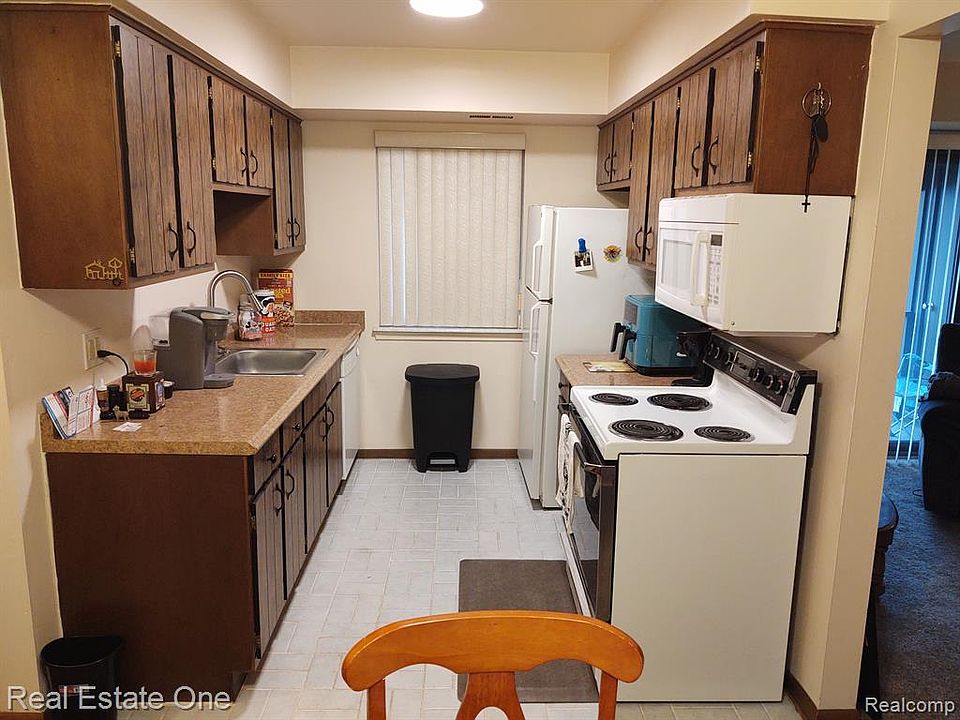 266 E Thirteen Mile Rd Madison Heights, MI Zillow