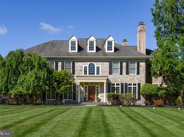 211 Twinings Ln, Wayne, PA 19087