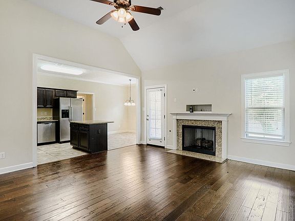 5th image of 7935 Country Lake Dr