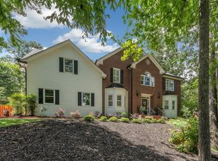 910 Brookwood Run Dr SW, Lilburn, GA 30047