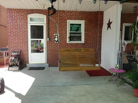 5th image of 319 Guilford St