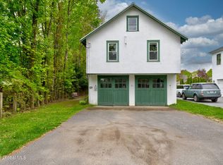 21 Murphy Ln, Saratoga Springs, NY 12866