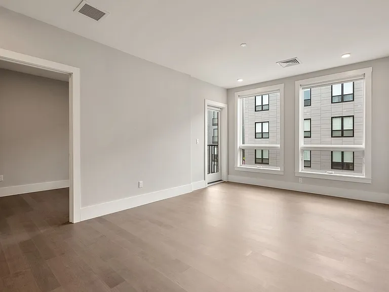 3193 Washington Street — Photo 22