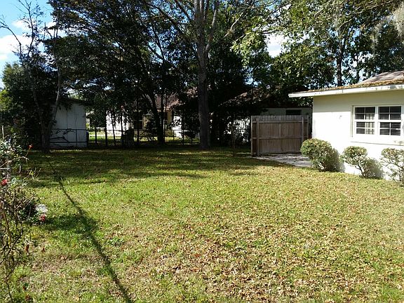 5th image of 5760 NE 4th Pl