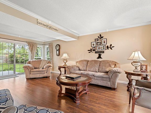 4th image of 5949 Waterview Dr