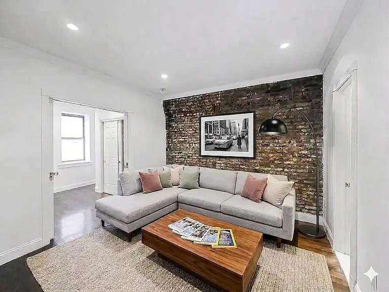 338 E 55th St #5-A — Photo 3