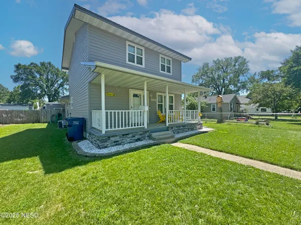 504 7th St SE, Watertown, SD 57201