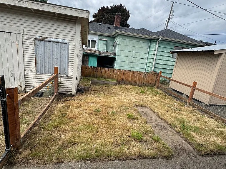238 B St SW #A — Photo 11