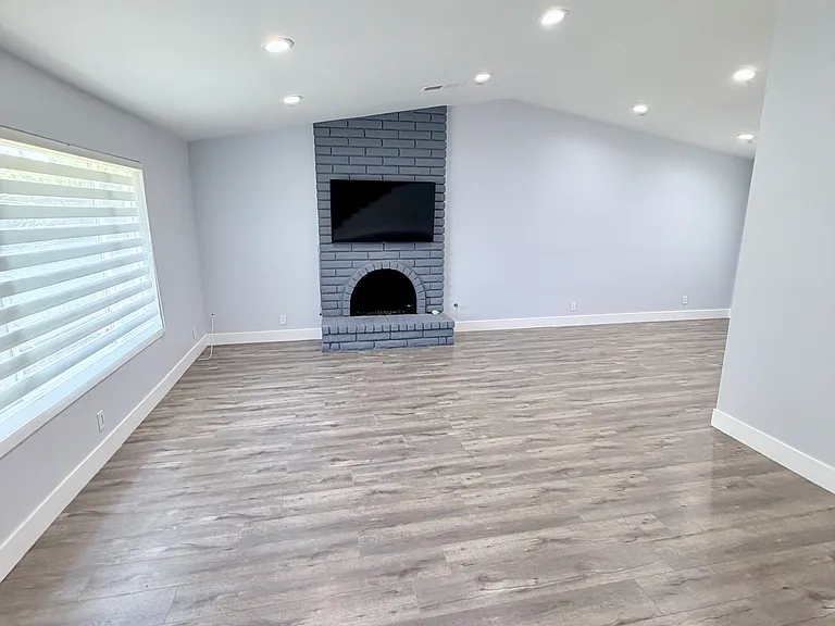 5167 E Braly Ave — Photo 3