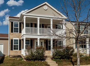 1664 Walnut Park Ln, Aurora, IL 60504