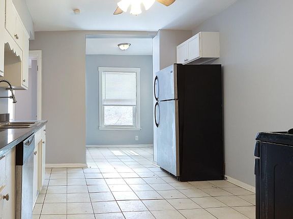4th image of 4139 N Western Ave #2