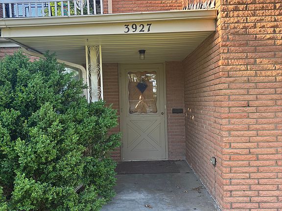 2nd image of 3925 High St #3927