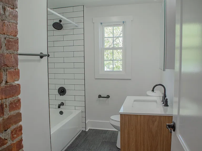 14 Brown Ave — Photo 9