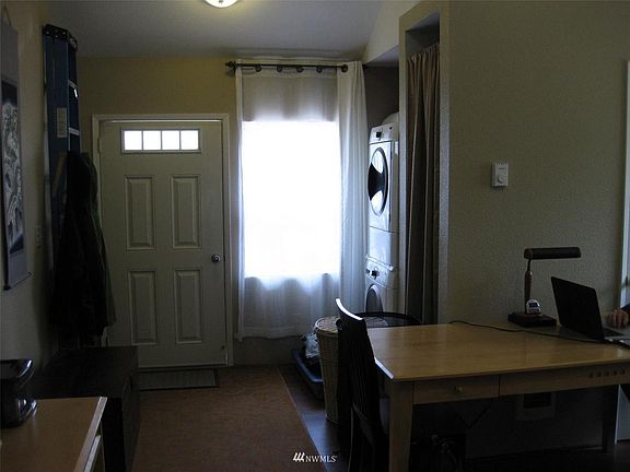 5th image of 1414 N Adams St