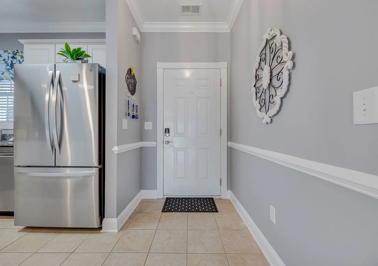 Beautifully Furnished Condo in Magnolia Pointe with a View! — Photo 3