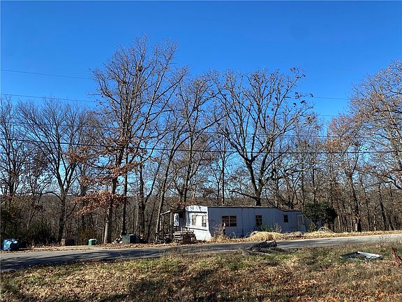 3rd image of 70 Skyline Dr