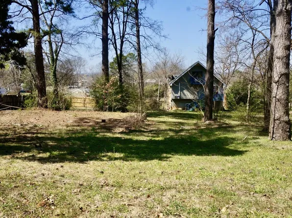 1315 Labrea Dr, Chattanooga, TN 37421