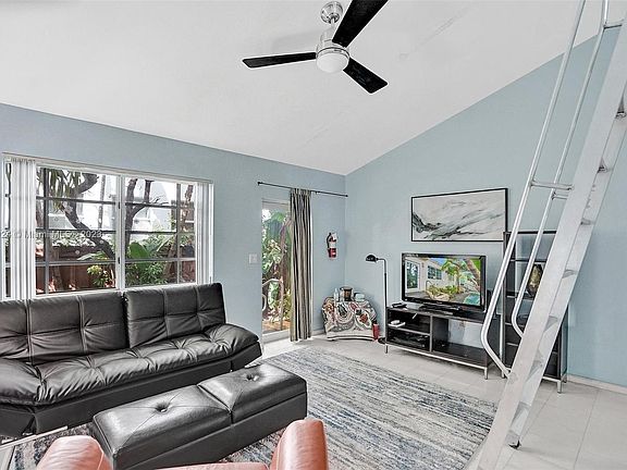 3rd image of 328 Euclid Ave APT 106
