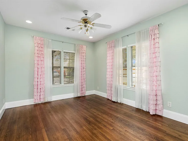 5022 Lindsay St — Photo 14