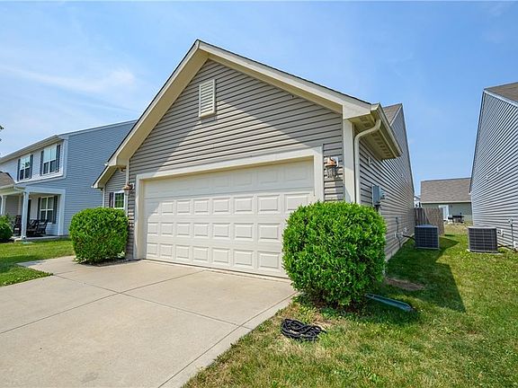 3rd image of 4046 Presidio Cir