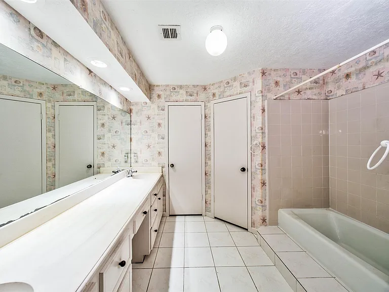 8022 La Brea Dr — Photo 24