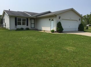 81760 White Oak Dr, Decatur, MI 49045