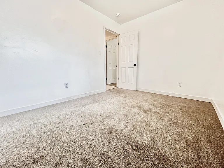 17381 Charest Ave — Photo 21