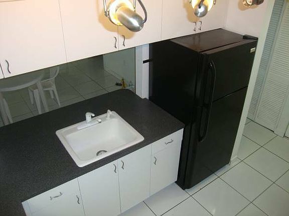 4th image of 1033 Lenox Ave APT 212