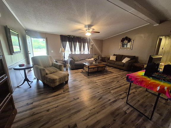 3rd image of 178 Falcon Dr