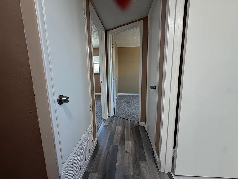 5725 Woodleigh Dr — Photo 29