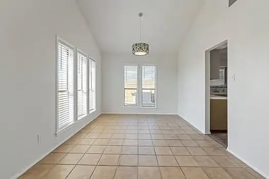 4402 Squaw Pass Ct — Photo 7