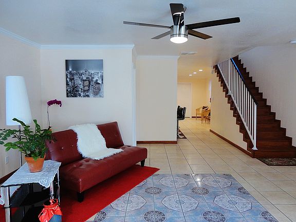 3rd image of 2033 W Florence Ave
