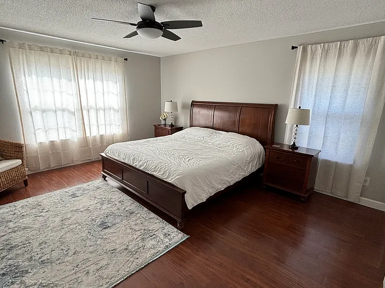 1635 Janet Ln — Photo 15