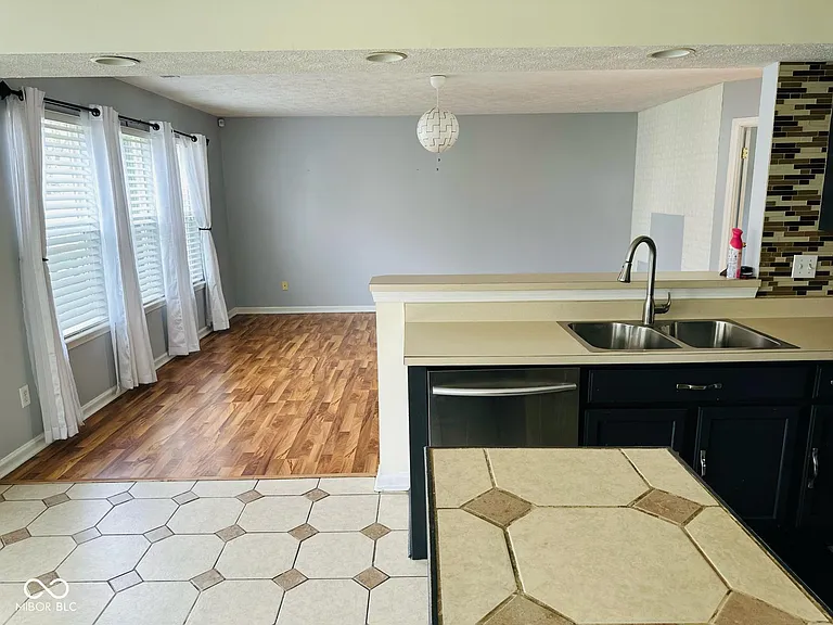6932 Thousand Oaks Ln — Photo 8