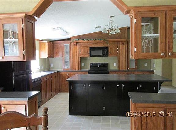 3rd image of 7102 Royal Oaks Cir