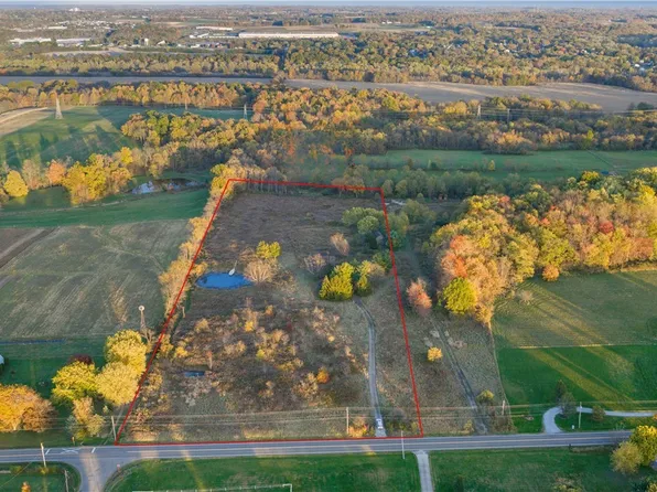 5306 Carmont Ave SW, Navarre, OH 44662
