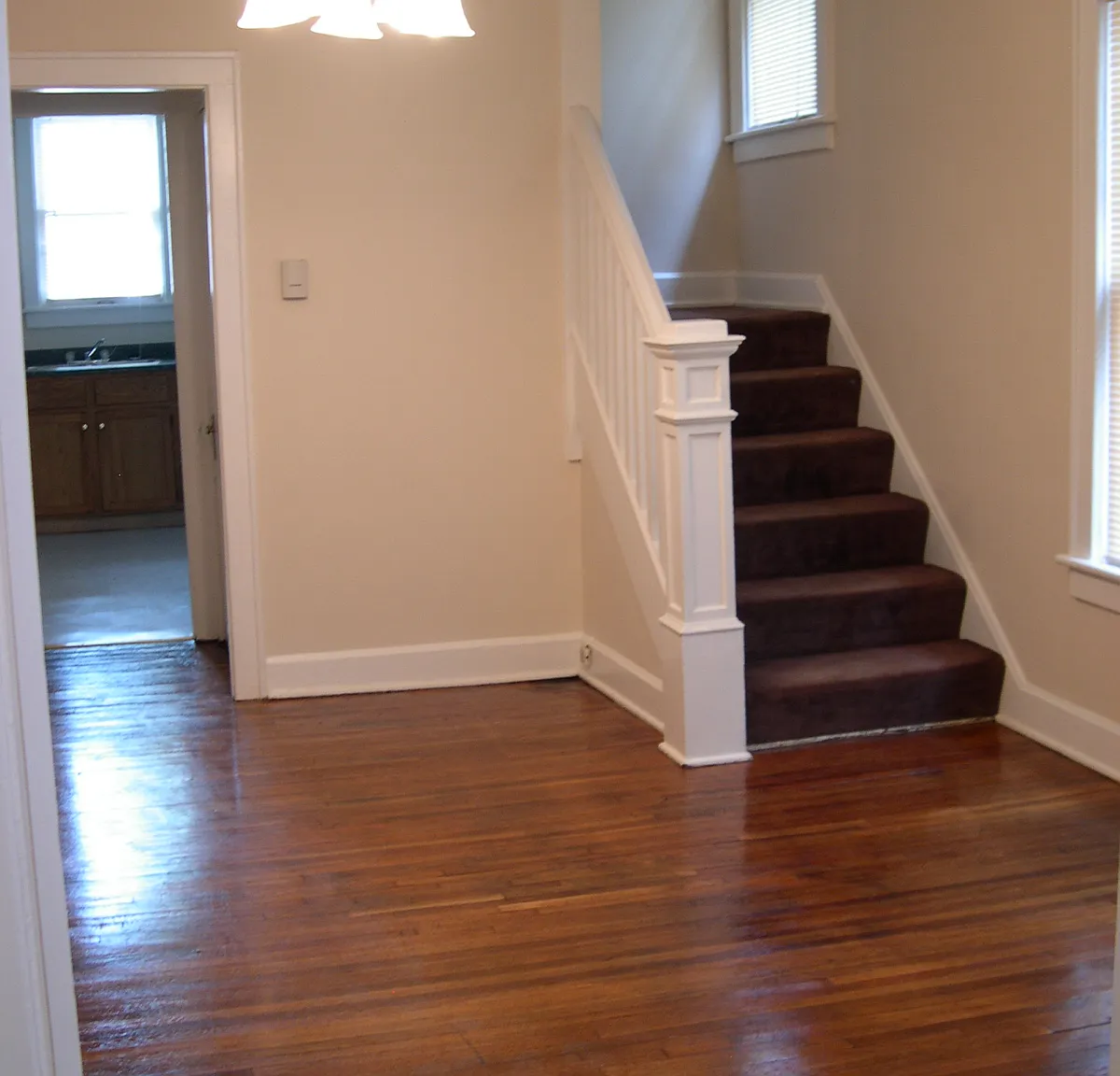 3 bed, 1176 sqft, $1,295 — Photo 4