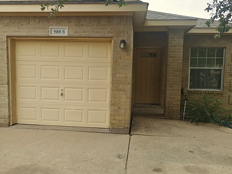 5919 Lovingham Ct #B — Photo 1