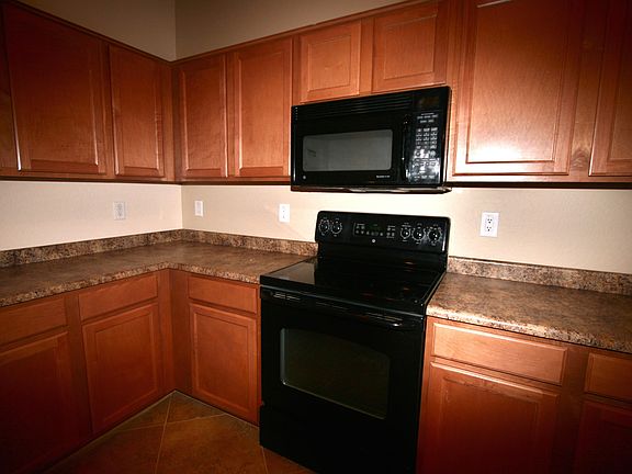 4th image of 8782 W Hayward Ave