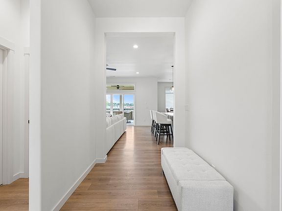 3rd image of 1673 Jericho Rd