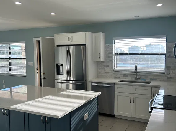 12500 Capri Cir N, Treasure Island, FL