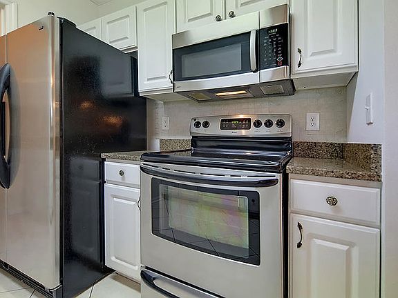 4th image of 1557 Cambridge Lakes Dr #306D