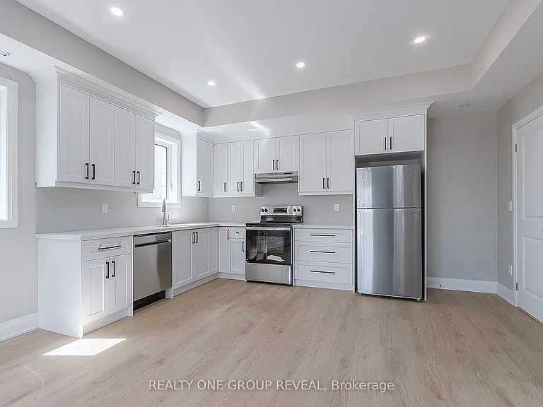 223 Grenfell St #2 — Photo 2