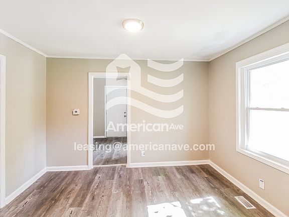 1674426_004_dining_room_13714242.jpg