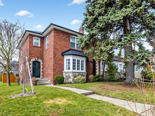 28 Castle Knock Rd, Toronto, ON M5N 2J4