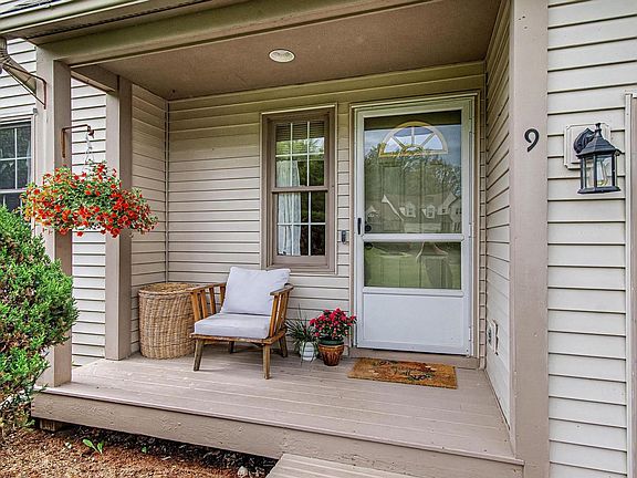 2nd image of 9 White Lilac Way