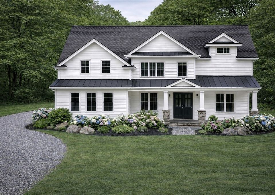 1st image of 4 Emerald Dr