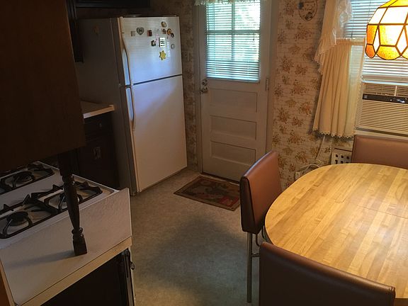 5th image of 132 Byrne Ave